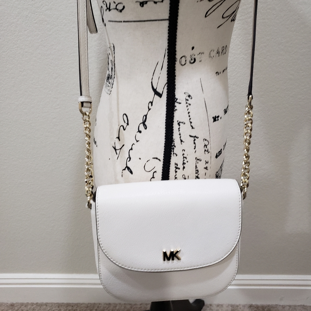 *SALE* Michael Kors Half Dome Crossbody